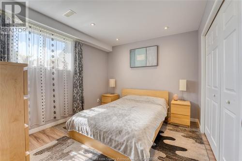 1155 Lakeview Avenue, Windsor, ON - Indoor Photo Showing Bedroom