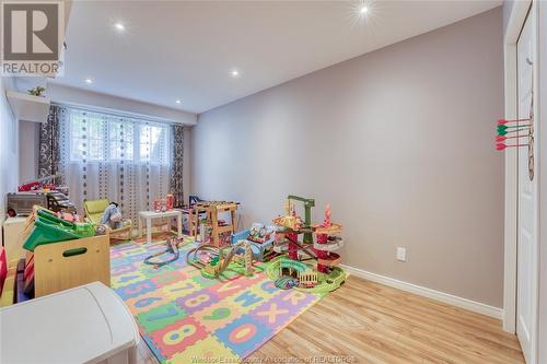 1155 Lakeview Avenue, Windsor, ON - Indoor Photo Showing Other Room