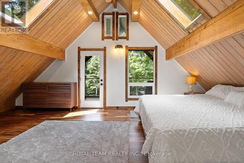 12 Hayhoe Road, Seguin, ON - Indoor Photo Showing Bedroom