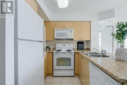 3001 - 30 Grand Trunk Crescent, Toronto, ON - Indoor Photo Showing Kitchen With Double Sink