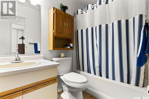 302 3420 Park Street, Regina, SK - Indoor Photo Showing Bathroom