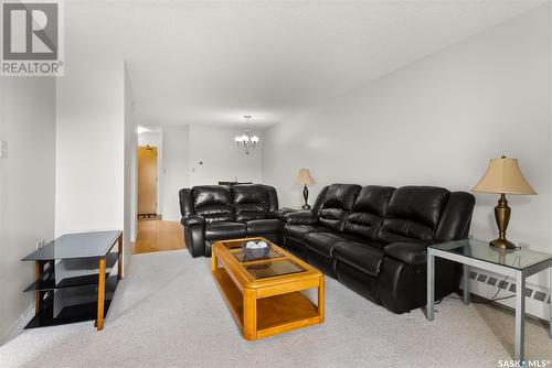 302 3420 Park Street, Regina, SK - Indoor Photo Showing Living Room