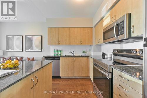 405 - 2240 Lakeshore Boulevard W, Toronto (Mimico), ON - Indoor Photo Showing Kitchen