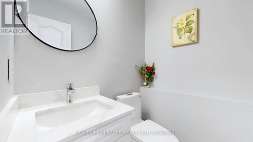 18 Sunny Glen Crescent, Brampton (Northwest Sandalwood Parkway), ON - Indoor Photo Showing Bathroom