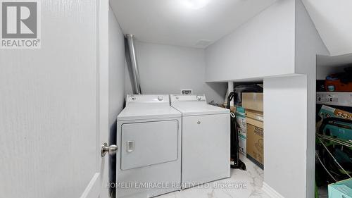 18 Sunny Glen Crescent, Brampton (Northwest Sandalwood Parkway), ON - Indoor Photo Showing Laundry Room