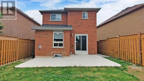 18 Sunny Glen Crescent, Brampton (Northwest Sandalwood Parkway), ON - Outdoor With Exterior