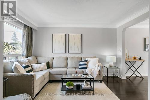 57 Marlington Crescent, Toronto, ON - Indoor Photo Showing Living Room