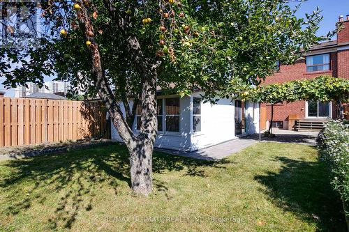 57 Marlington Crescent, Toronto (Downsview-Roding-Cfb), ON - Outdoor