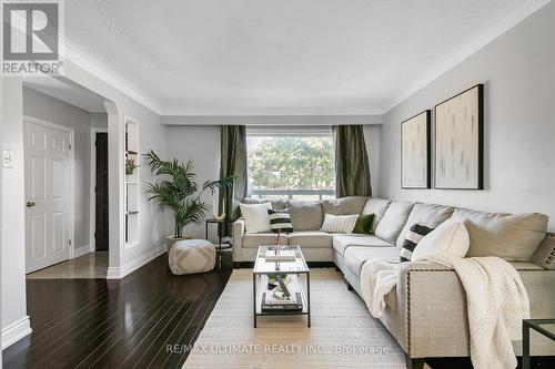 57 Marlington Crescent, Toronto, ON - Indoor Photo Showing Living Room