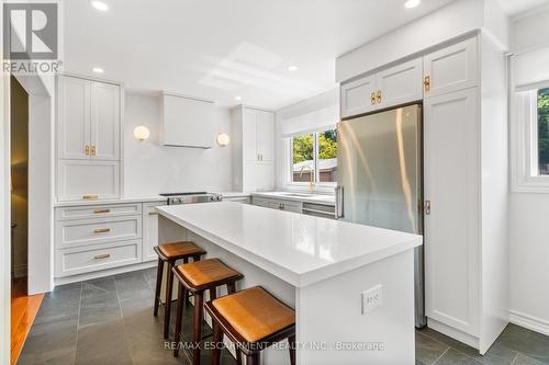 95 Elgin Drive, Brampton (Brampton South), ON - Indoor Photo Showing Kitchen With Upgraded Kitchen