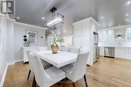 20 - 2275 Credit Valley Road, Mississauga, ON - Indoor Photo Showing Dining Room