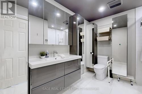 20 - 2275 Credit Valley Road, Mississauga (Central Erin Mills), ON - Indoor Photo Showing Bathroom