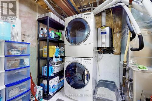 20 - 2275 Credit Valley Road, Mississauga, ON - Indoor Photo Showing Laundry Room