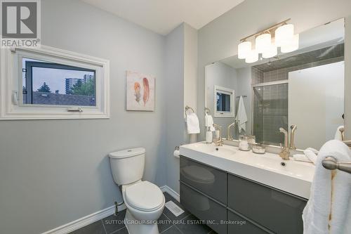 25 Parkchester Road, Toronto (Brookhaven-Amesbury), ON - Indoor Photo Showing Bathroom