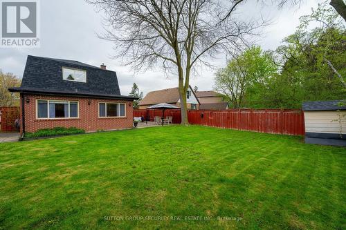 25 Parkchester Road, Toronto (Brookhaven-Amesbury), ON - Outdoor