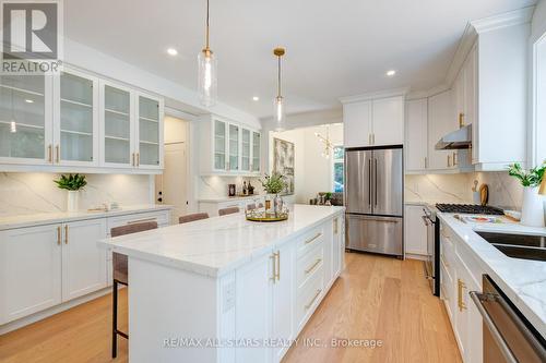 4 Tredvalley Drive, Toronto (Centennial Scarborough), ON - Indoor Photo Showing Kitchen With Stainless Steel Kitchen With Double Sink With Upgraded Kitchen