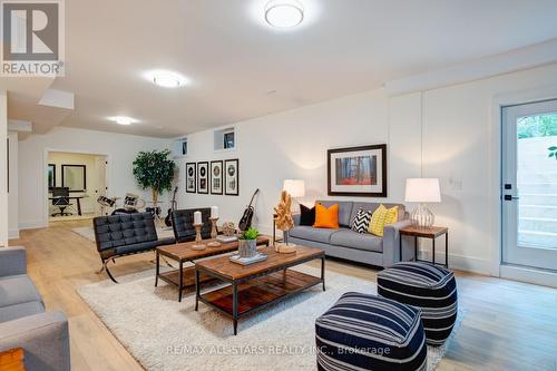 4 Tredvalley Grove, Toronto, ON - Indoor Photo Showing Living Room