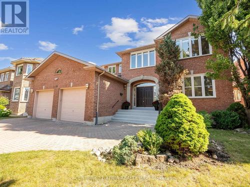 59 Leicester Road, Richmond Hill, ON - Outdoor With Facade