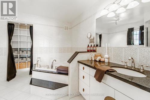 403 Hannah Road, Hamilton Township, ON - Indoor Photo Showing Bathroom