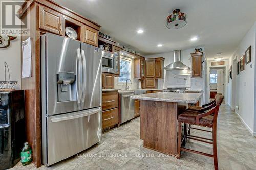 A17 - 4838 Switzer Drive W, Southwest Middlesex (Appin), ON - Indoor Photo Showing Kitchen