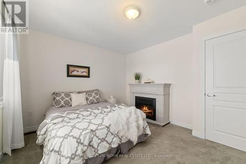 10 Waterview Court, Quinte West, ON - Indoor Photo Showing Bedroom