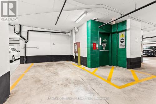 512 - 170 Fort York Boulevard, Toronto, ON - Indoor Photo Showing Garage