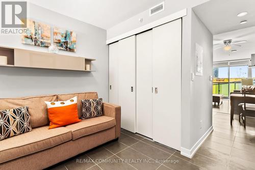 512 - 170 Fort York Boulevard, Toronto, ON - Indoor Photo Showing Other Room