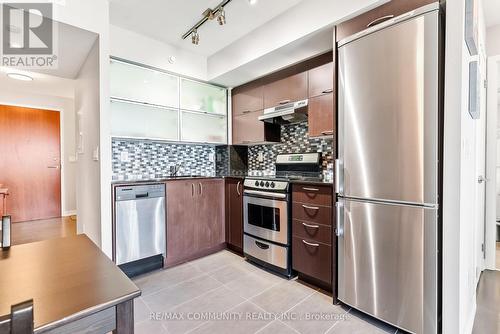 512 - 170 Fort York Boulevard, Toronto, ON - Indoor Photo Showing Kitchen With Stainless Steel Kitchen