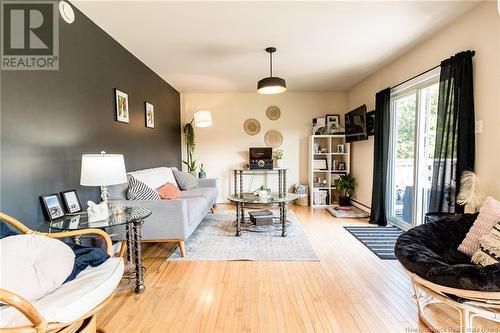 145 Highland Drive, Hampton, NB - Indoor Photo Showing Living Room