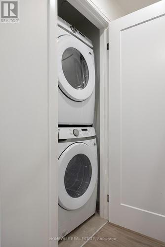 2 - 600 Brookdale Avenue, Toronto (Bedford Park-Nortown), ON - Indoor Photo Showing Laundry Room