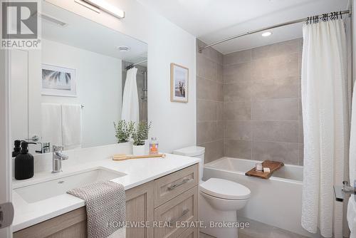 2 - 600 Brookdale Avenue, Toronto, ON - Indoor Photo Showing Bathroom