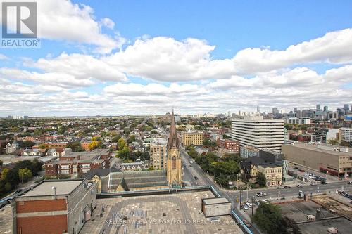 1015 - 700 King Street W, Toronto, ON - Outdoor With View