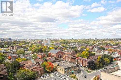 1015 - 700 King Street W, Toronto, ON - Outdoor With View