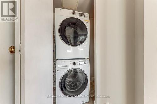 1604 - 25 Grenville Street, Toronto, ON - Indoor Photo Showing Laundry Room