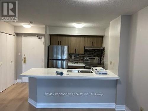 1604 - 25 Grenville Street, Toronto (Bay Street Corridor), ON - Indoor Photo Showing Kitchen