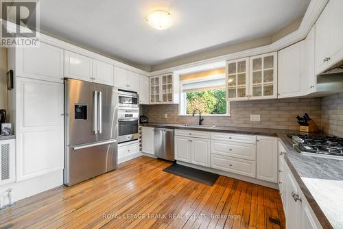 77 Peel Street, Kawartha Lakes (Lindsay), ON - Indoor Photo Showing Kitchen With Upgraded Kitchen