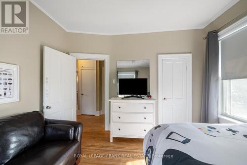 77 Peel Street, Kawartha Lakes (Lindsay), ON - Indoor Photo Showing Bedroom