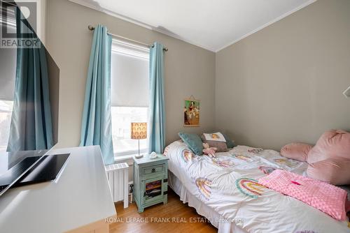 77 Peel Street, Kawartha Lakes (Lindsay), ON - Indoor Photo Showing Bedroom