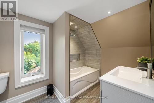 77 Peel Street, Kawartha Lakes (Lindsay), ON - Indoor Photo Showing Bathroom