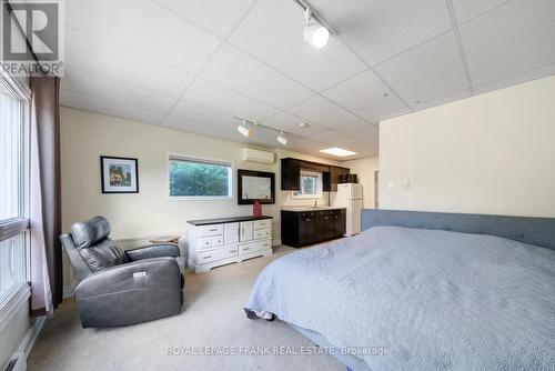 77 Peel Street, Kawartha Lakes (Lindsay), ON - Indoor Photo Showing Bedroom