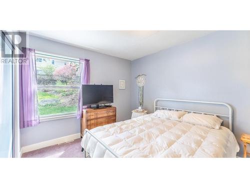 917 Scott Street, Creston, BC - Indoor Photo Showing Bedroom