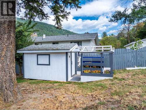 917 Scott Street, Creston, BC - Outdoor