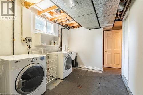 498 Sparling Crescent, Burlington, ON - Indoor Photo Showing Laundry Room