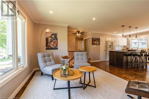 498 Sparling Crescent, Burlington, ON - Indoor Photo Showing Living Room