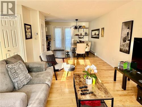 370 Evergreen Drive, Moncton, NB - Indoor Photo Showing Living Room