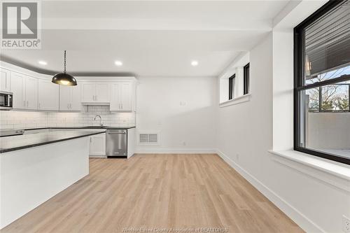 247 Brock Street Unit# 104, Amherstburg, ON - Indoor Photo Showing Kitchen