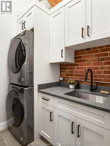 247 Brock Street Unit# 202, Amherstburg, ON - Indoor Photo Showing Laundry Room