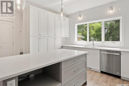 1202 14Th Street E, Saskatoon, SK - Indoor Photo Showing Kitchen