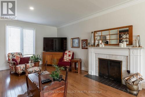 64 Sherwood Avenue, London, ON - Indoor Photo Showing Living Room With Fireplace