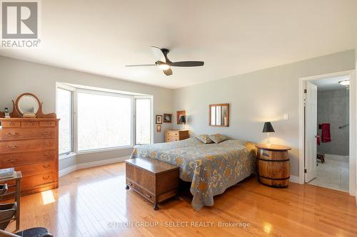 64 Sherwood Avenue, London, ON - Indoor Photo Showing Bedroom